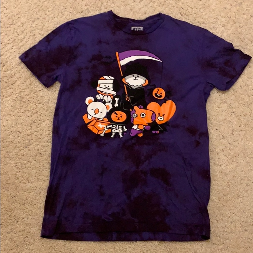 Hot Topic BT21 character Halloween shirt